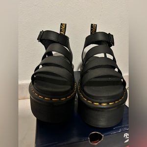 Dr. Martens Platform sandals 🌱⭐️